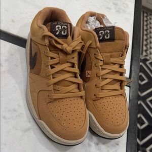 Jordan Men's Brown Sneakers